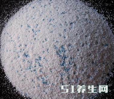 家里有這種洗衣粉嗎？趕緊扔掉，彩漂粉致癌物超標真相揭秘